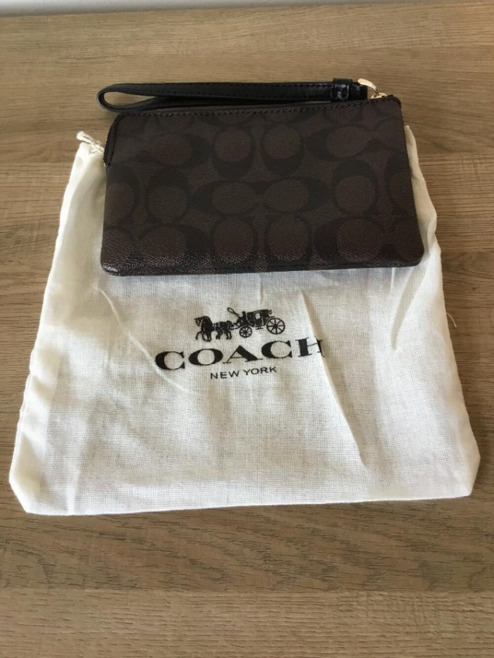 Coach Bonnie Cashin Limited Edition Corner Zip Wristlet w/Dustbag NWOT - Picture 2 of 4